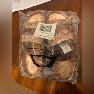 NWT Brown Oak Women's Shoes 2 Strap Foam Sandals Gold